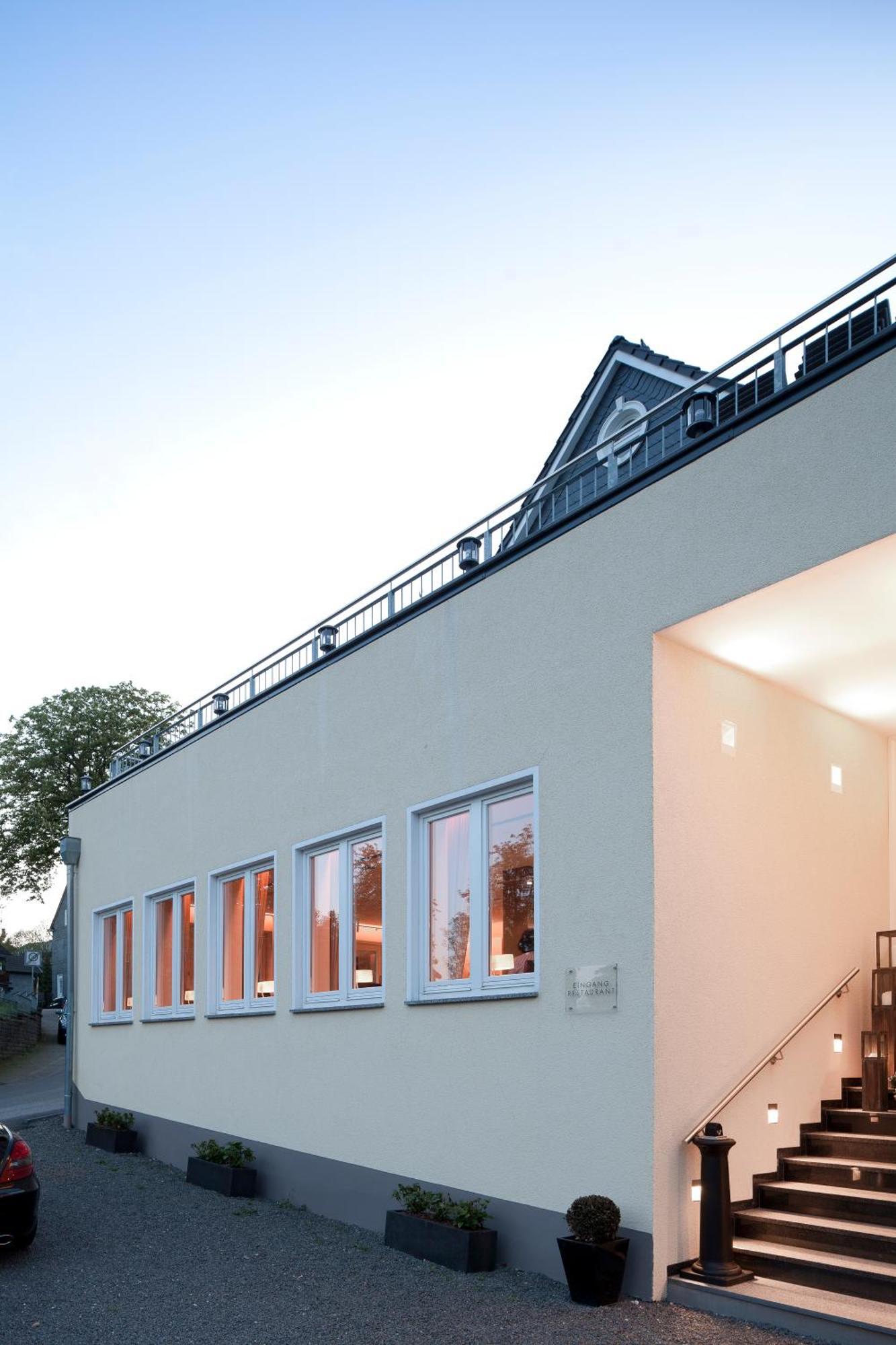 Hotel Zu Den Drei Linden Wermelskirchen Esterno foto