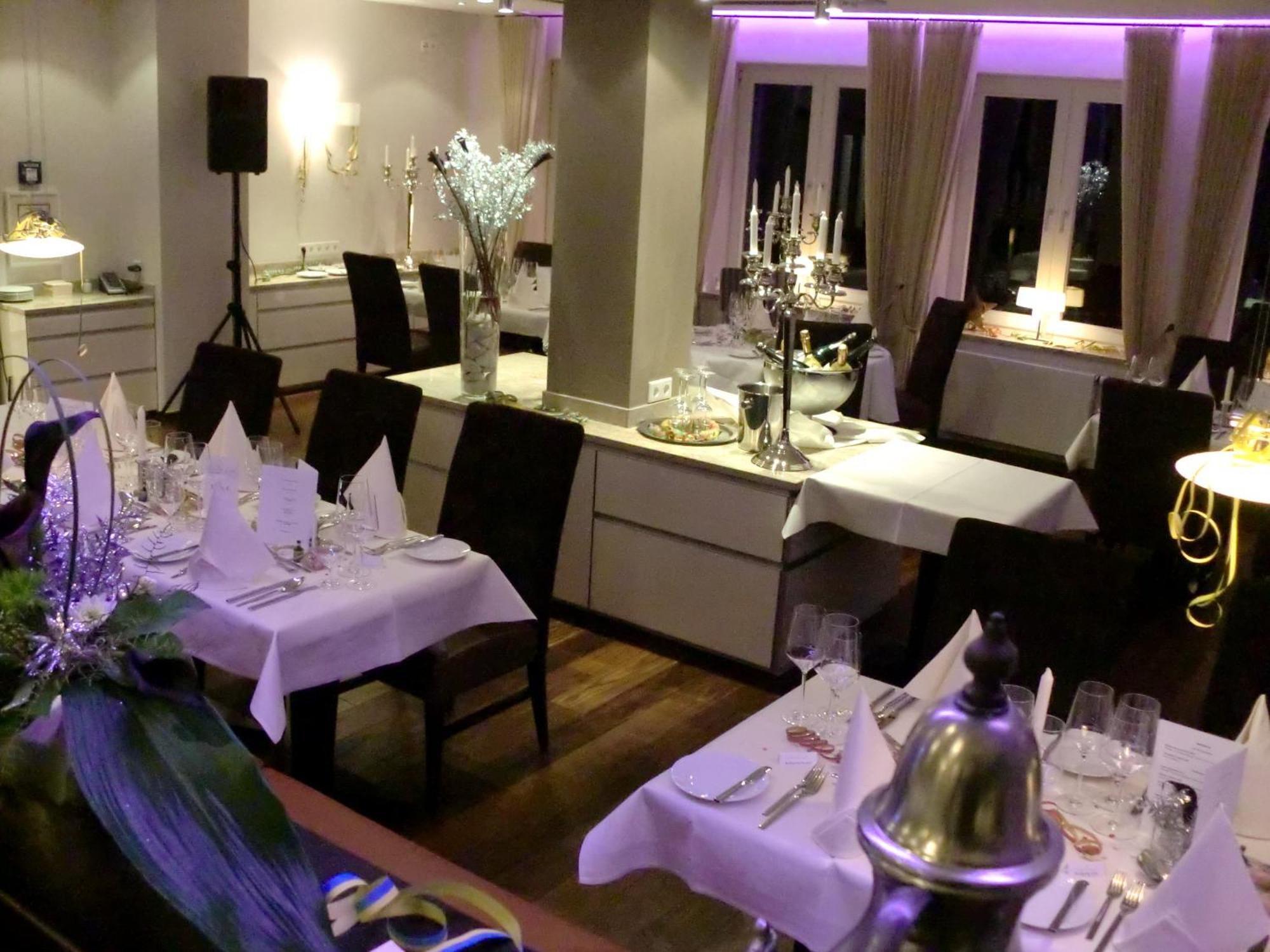 Hotel Zu Den Drei Linden Wermelskirchen Esterno foto