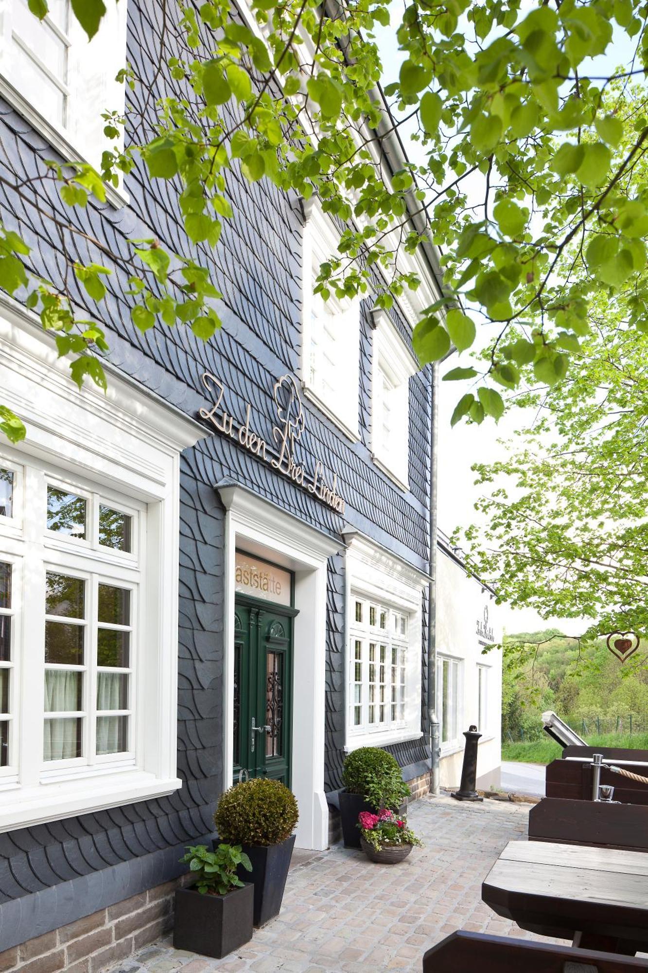 Hotel Zu Den Drei Linden Wermelskirchen Esterno foto