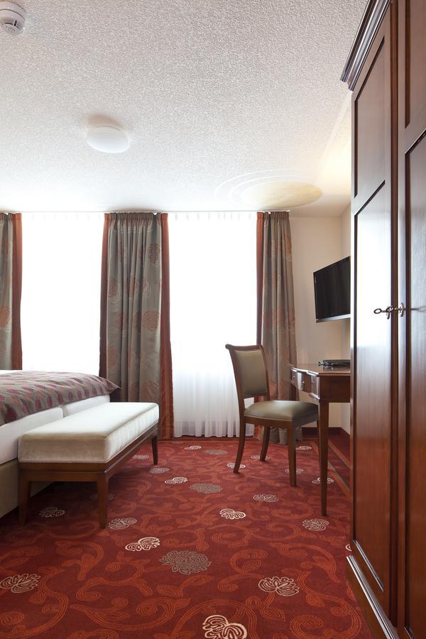 Hotel Zu Den Drei Linden Wermelskirchen Camera foto